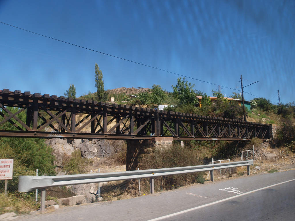 Transandino v úseku Los Andes - Rio Blanco9.jpg